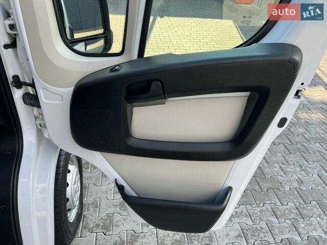 Белый Фиат Дукато, объемом двигателя 2.3 л и пробегом 250 тыс. км за 13800 $, фото 15 на Automoto.ua