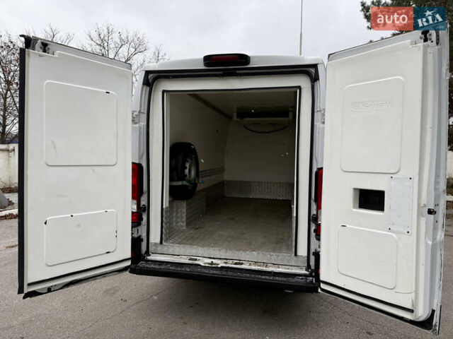 Белый Фиат Дукато, объемом двигателя 2.29 л и пробегом 390 тыс. км за 16500 $, фото 7 на Automoto.ua