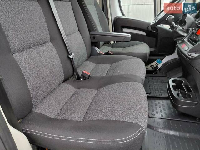 Білий Фіат Дукато, об'ємом двигуна 2.3 л та пробігом 160 тис. км за 21000 $, фото 48 на Automoto.ua