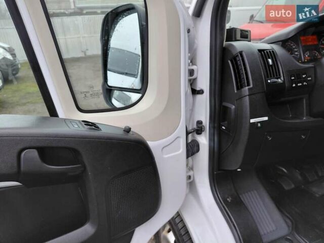 Білий Фіат Дукато, об'ємом двигуна 2.3 л та пробігом 160 тис. км за 21000 $, фото 68 на Automoto.ua