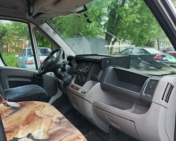 Білий Фіат Дукато, об'ємом двигуна 3 л та пробігом 90 тис. км за 9999 $, фото 4 на Automoto.ua