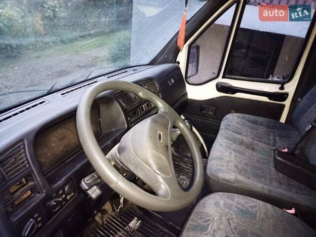 Белый Фиат Дукато, объемом двигателя 1.9 л и пробегом 350 тыс. км за 1850 $, фото 4 на Automoto.ua
