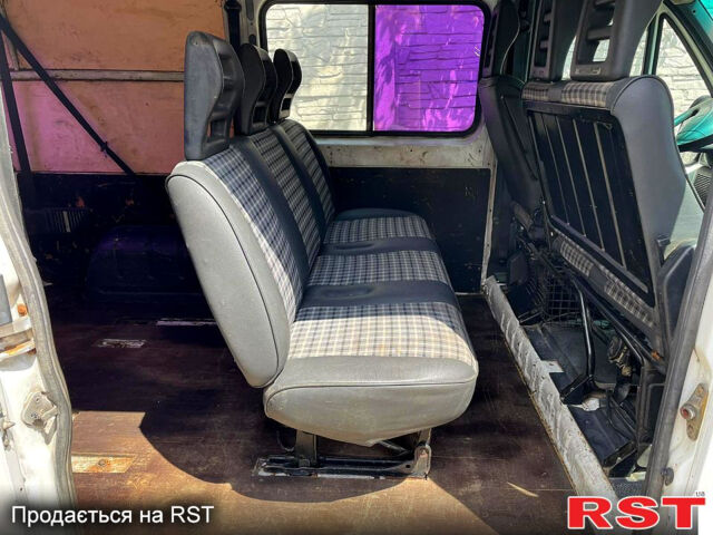 Белый Фиат Дукато, объемом двигателя 2.8 л и пробегом 335 тыс. км за 2450 $, фото 6 на Automoto.ua