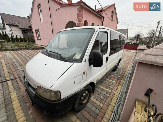 Белый Фиат Дукато, объемом двигателя 2.3 л и пробегом 337 тыс. км за 4200 $, фото 1 на Automoto.ua