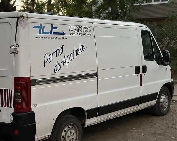 Белый Фиат Дукато, объемом двигателя 2.3 л и пробегом 190 тыс. км за 3000 $, фото 1 на Automoto.ua