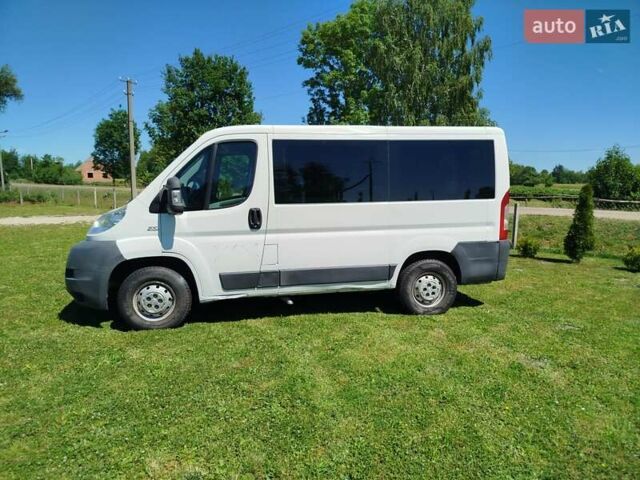 Белый Фиат Дукато, объемом двигателя 2.3 л и пробегом 350 тыс. км за 3900 $, фото 3 на Automoto.ua