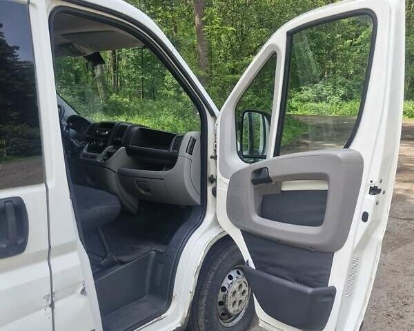 Белый Фиат Дукато, объемом двигателя 2.3 л и пробегом 279 тыс. км за 7200 $, фото 14 на Automoto.ua