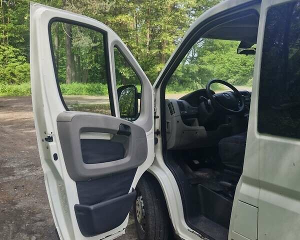 Белый Фиат Дукато, объемом двигателя 2.3 л и пробегом 279 тыс. км за 7200 $, фото 12 на Automoto.ua