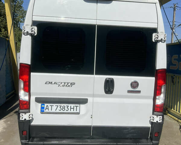Белый Фиат Дукато, объемом двигателя 2.3 л и пробегом 303 тыс. км за 21000 $, фото 4 на Automoto.ua