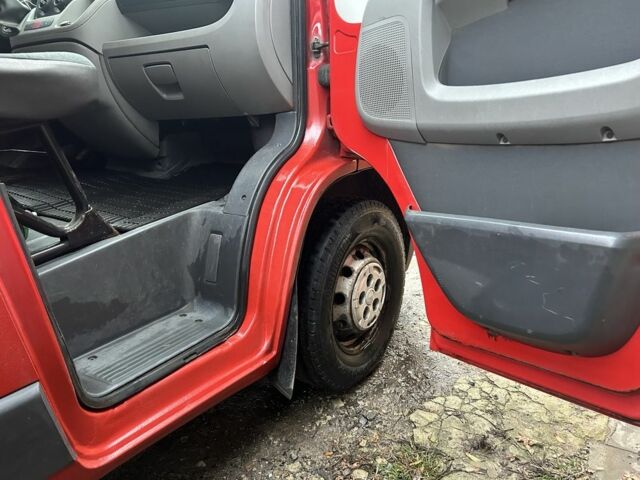 Красный Фиат Дукато, объемом двигателя 2.2 л и пробегом 372 тыс. км за 6596 $, фото 1 на Automoto.ua