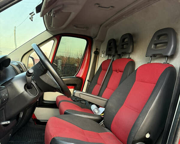 Красный Фиат Дукато, объемом двигателя 2.29 л и пробегом 247 тыс. км за 9700 $, фото 9 на Automoto.ua