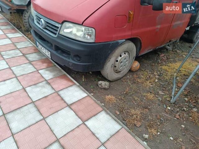 Красный Фиат Дукато, объемом двигателя 2.3 л и пробегом 237 тыс. км за 2300 $, фото 2 на Automoto.ua