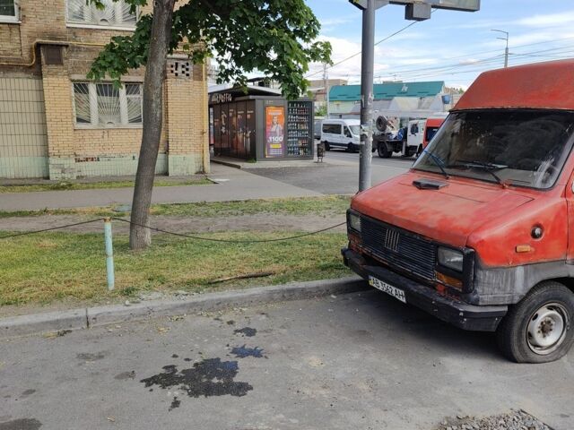 Красный Фиат Дукато, объемом двигателя 2.5 л и пробегом 400 тыс. км за 696 $, фото 2 на Automoto.ua