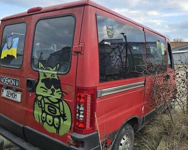Красный Фиат Дукато, объемом двигателя 2 л и пробегом 300 тыс. км за 3000 $, фото 1 на Automoto.ua