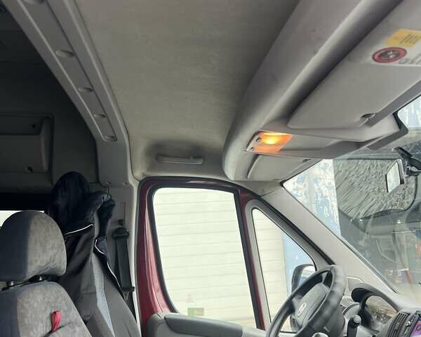 Красный Фиат Дукато, объемом двигателя 2.2 л и пробегом 375 тыс. км за 11000 $, фото 5 на Automoto.ua