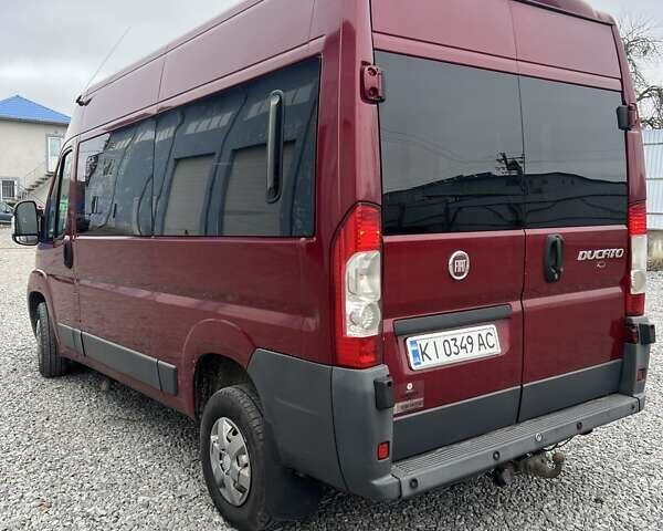Красный Фиат Дукато, объемом двигателя 2.2 л и пробегом 375 тыс. км за 11000 $, фото 1 на Automoto.ua