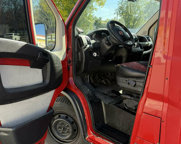 Красный Фиат Дукато, объемом двигателя 3 л и пробегом 500 тыс. км за 11500 $, фото 1 на Automoto.ua