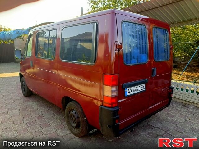 Красный Фиат Дукато, объемом двигателя 2 л и пробегом 150 тыс. км за 1750 $, фото 1 на Automoto.ua