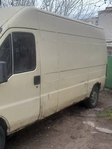 Желтый Фиат Дукато, объемом двигателя 2.5 л и пробегом 398 тыс. км за 600 $, фото 1 на Automoto.ua