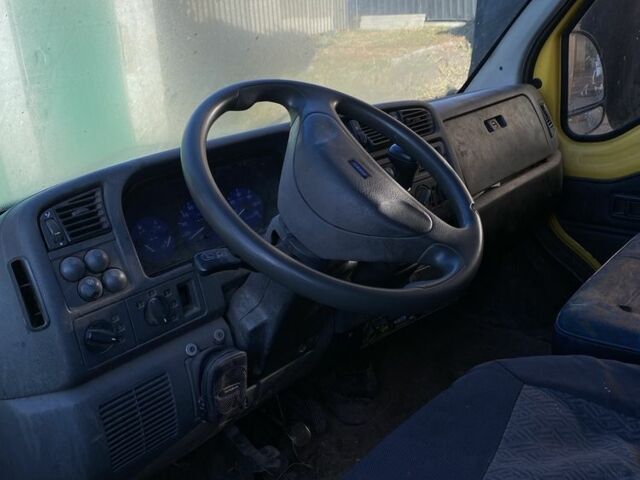 Желтый Фиат Дукато, объемом двигателя 2.8 л и пробегом 375 тыс. км за 1350 $, фото 5 на Automoto.ua