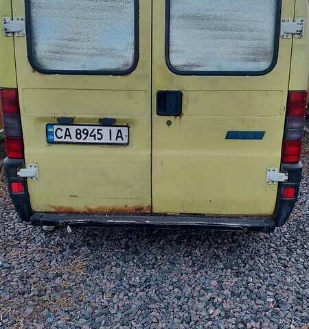 Желтый Фиат Дукато, объемом двигателя 2.8 л и пробегом 485 тыс. км за 2500 $, фото 2 на Automoto.ua