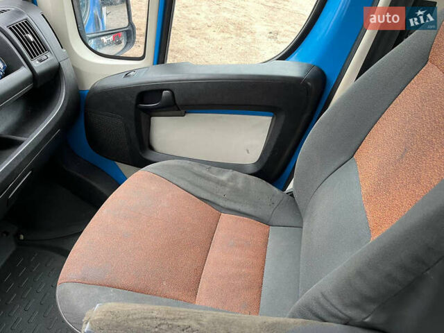 Синий Фиат Дукато, объемом двигателя 3.2 л и пробегом 480 тыс. км за 12800 $, фото 13 на Automoto.ua