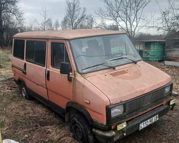 Оранжевый Фиат Дукато, объемом двигателя 2 л и пробегом 300 тыс. км за 599 $, фото 3 на Automoto.ua