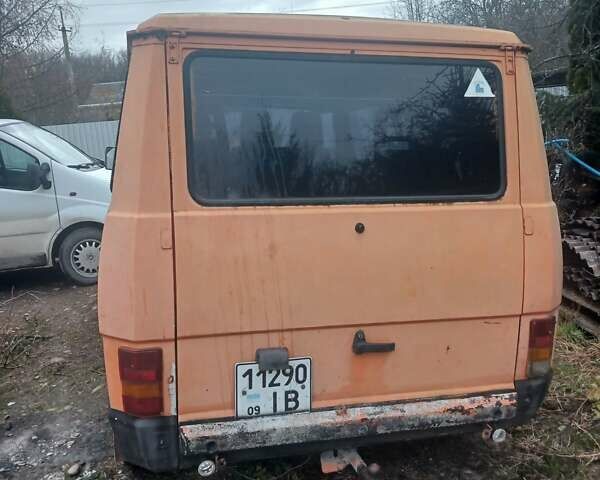 Оранжевый Фиат Дукато, объемом двигателя 2 л и пробегом 300 тыс. км за 599 $, фото 1 на Automoto.ua