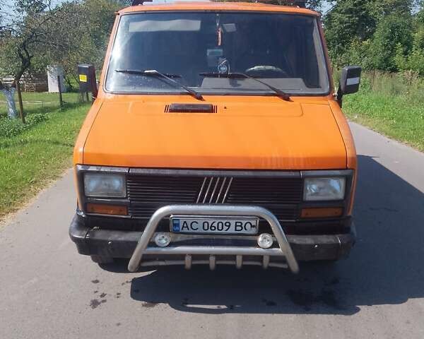 Фиат Дукато 1989 в Любомль на Automoto.ua Оранжевый Фиат Дукато, объемом двигателя 2 л и пробегом 300 тыс. км за 1200 $, фото 4 на Automoto.ua