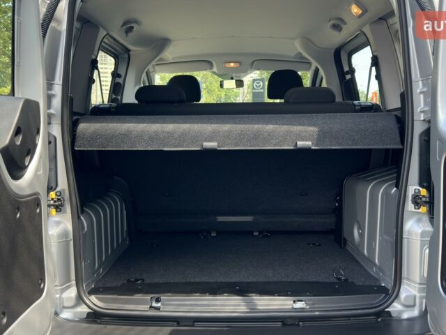 купить новое авто Фиат Fiorino Combi 2023 года от официального дилера Форвард-Авто Фиат фото