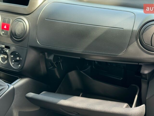 купить новое авто Фиат Fiorino Combi 2023 года от официального дилера Форвард-Авто Фиат фото