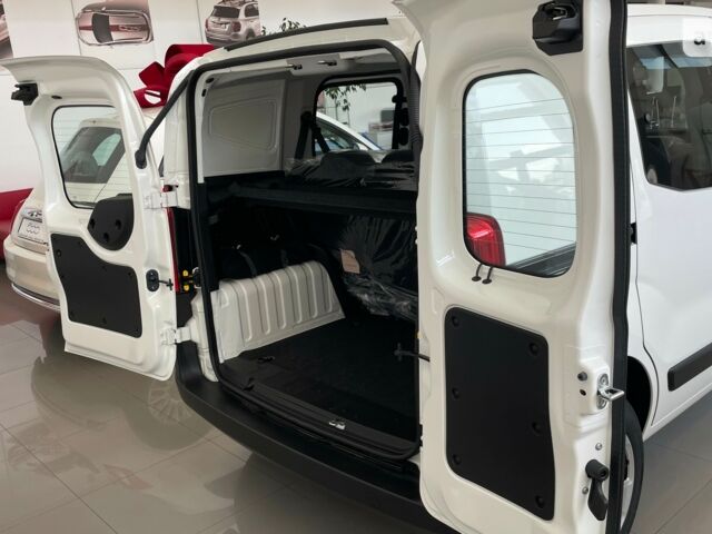 Фиат Fiorino Combi, объемом двигателя 1.37 л и пробегом 0 тыс. км за 17003 $, фото 9 на Automoto.ua