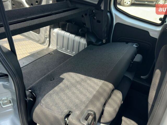 купить новое авто Фиат Fiorino Combi 2023 года от официального дилера Форвард-Авто Фиат фото