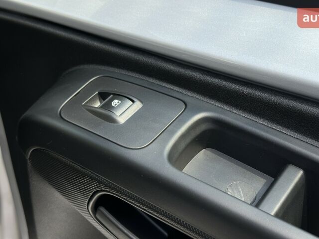 купить новое авто Фиат Fiorino Combi 2023 года от официального дилера Форвард-Авто Фиат фото