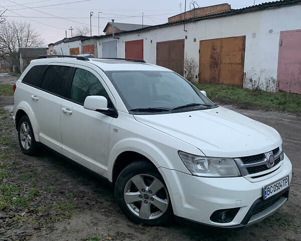 Белый Фиат Фримонт, объемом двигателя 1.96 л и пробегом 221 тыс. км за 12500 $, фото 9 на Automoto.ua