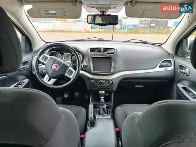 Белый Фиат Фримонт, объемом двигателя 2 л и пробегом 224 тыс. км за 11400 $, фото 13 на Automoto.ua