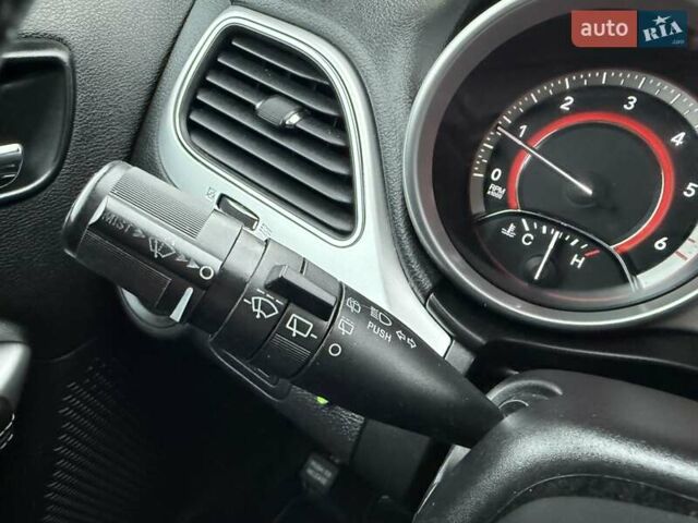 Белый Фиат Фримонт, объемом двигателя 1.96 л и пробегом 175 тыс. км за 13199 $, фото 30 на Automoto.ua