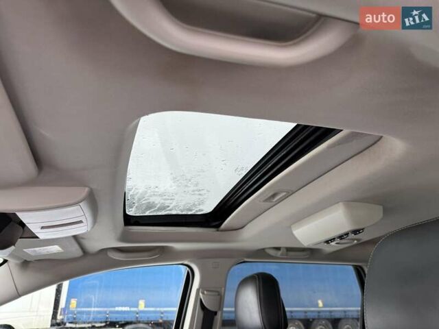 Белый Фиат Фримонт, объемом двигателя 1.96 л и пробегом 175 тыс. км за 13199 $, фото 40 на Automoto.ua