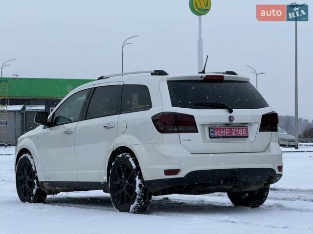 Белый Фиат Фримонт, объемом двигателя 1.96 л и пробегом 175 тыс. км за 13199 $, фото 12 на Automoto.ua