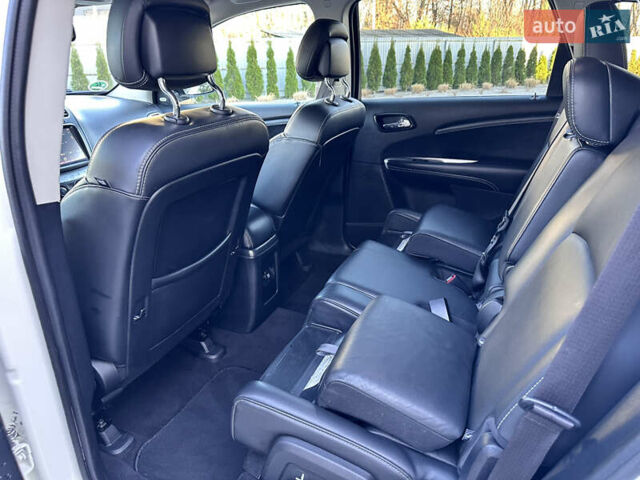 Белый Фиат Фримонт, объемом двигателя 2 л и пробегом 209 тыс. км за 13600 $, фото 61 на Automoto.ua