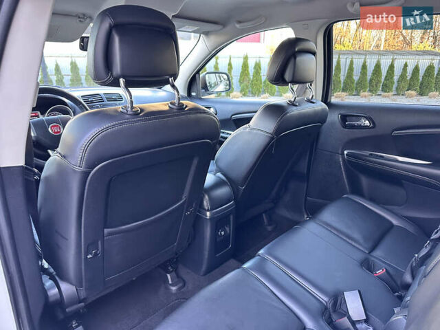 Белый Фиат Фримонт, объемом двигателя 2 л и пробегом 209 тыс. км за 13600 $, фото 64 на Automoto.ua