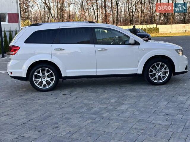 Белый Фиат Фримонт, объемом двигателя 2 л и пробегом 209 тыс. км за 13600 $, фото 4 на Automoto.ua