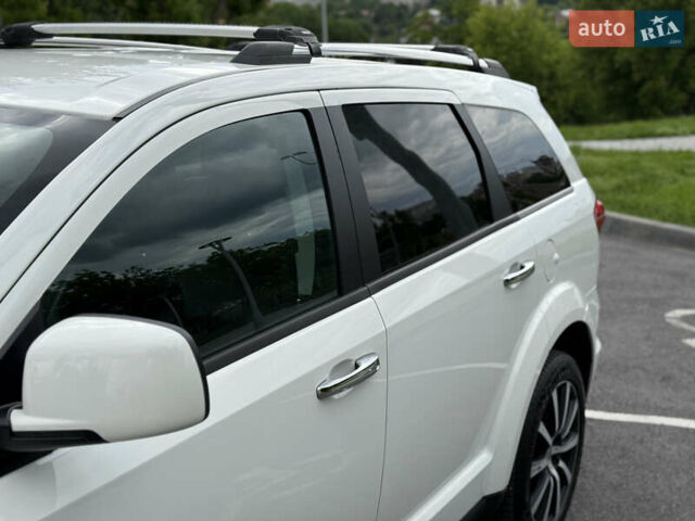 Білий Фіат Фрімонт, об'ємом двигуна 1.96 л та пробігом 170 тис. км за 15200 $, фото 17 на Automoto.ua