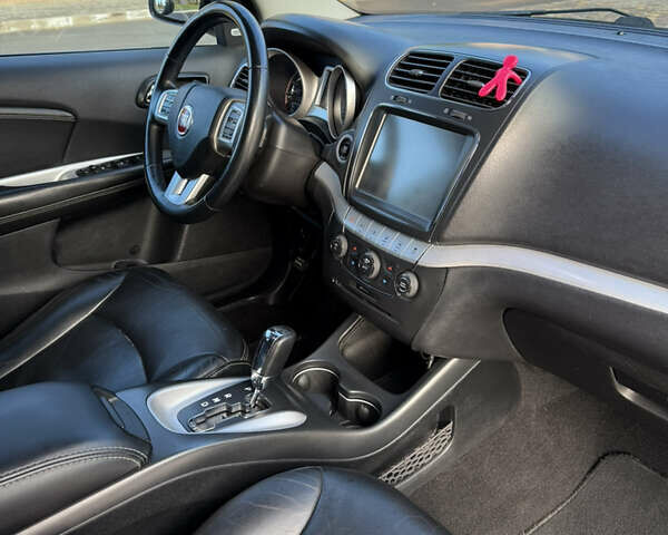 Фиат Фримонт 2014 в Луцке на Automoto.ua Белый Фиат Фримонт, объемом двигателя 2 л и пробегом 170 тыс. км за 12900 $, фото 14 на Automoto.ua