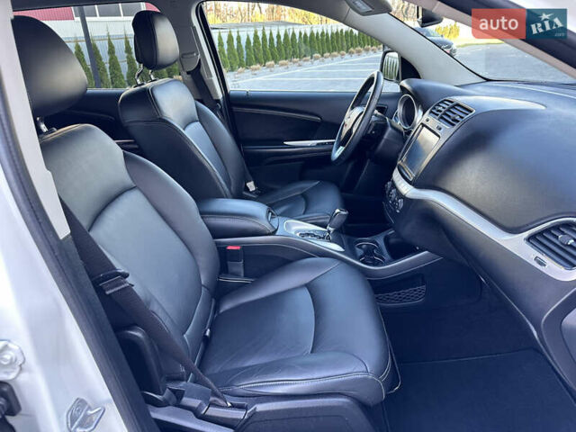 Белый Фиат Фримонт, объемом двигателя 2 л и пробегом 209 тыс. км за 13600 $, фото 95 на Automoto.ua