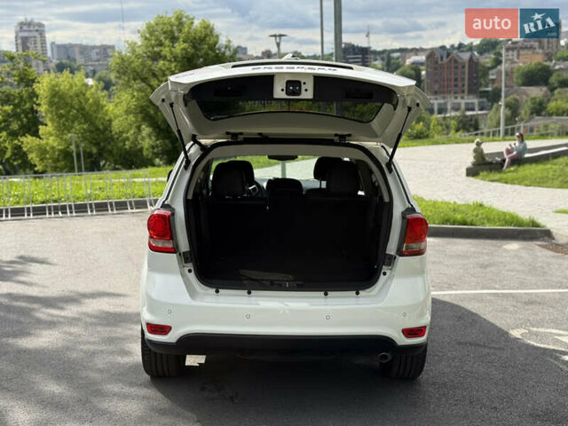 Білий Фіат Фрімонт, об'ємом двигуна 1.96 л та пробігом 170 тис. км за 15200 $, фото 51 на Automoto.ua