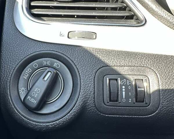 Білий Фіат Фрімонт, об'ємом двигуна 1.96 л та пробігом 269 тис. км за 14200 $, фото 34 на Automoto.ua