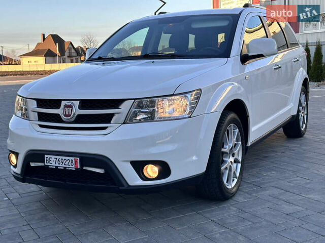 Белый Фиат Фримонт, объемом двигателя 2 л и пробегом 209 тыс. км за 13600 $, фото 1 на Automoto.ua