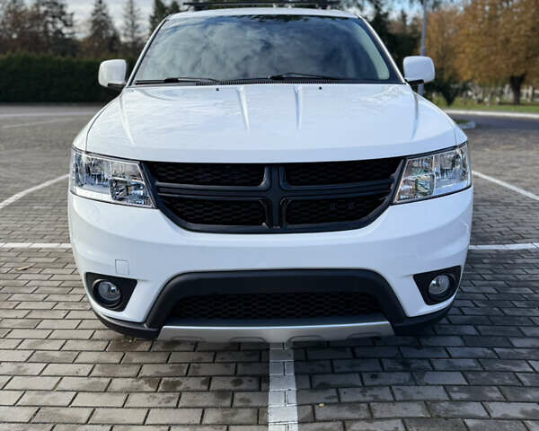 Фиат Фримонт 2014 в Луцке на Automoto.ua Белый Фиат Фримонт, объемом двигателя 2 л и пробегом 170 тыс. км за 12900 $, фото 2 на Automoto.ua