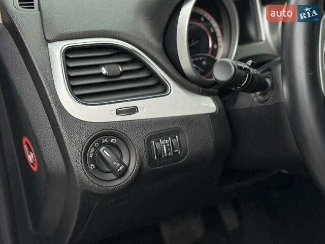 Білий Фіат Фрімонт, об'ємом двигуна 1.96 л та пробігом 170 тис. км за 15200 $, фото 39 на Automoto.ua